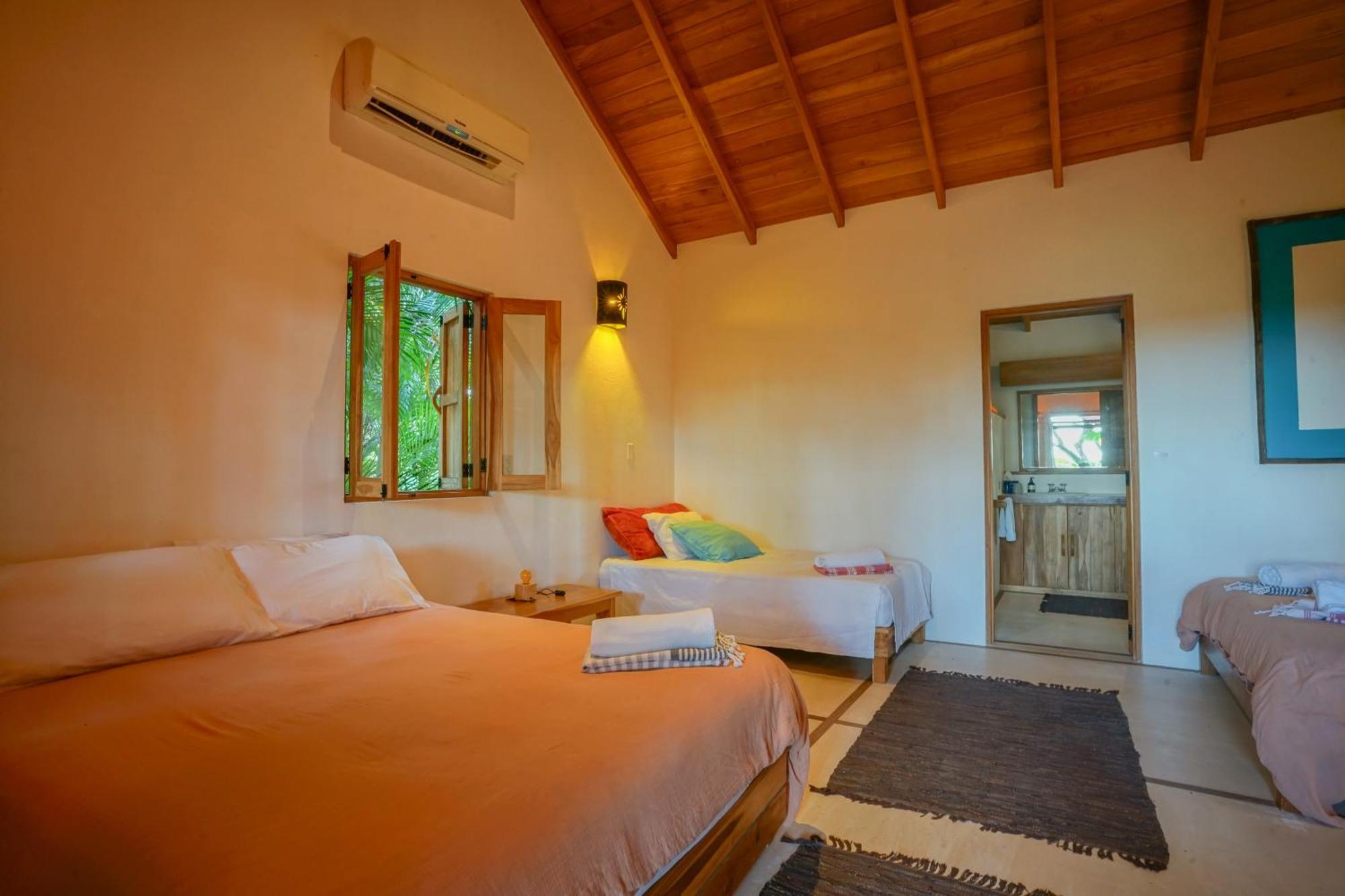 Calamocha Lodge Playa Santa Teresa  エクステリア 写真